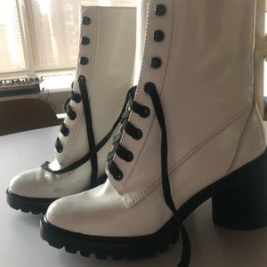Marc jacobs white patent leather lace up boots 40